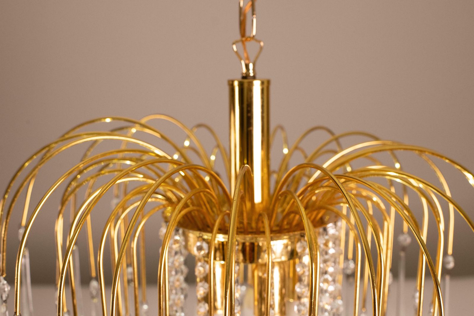 photo vintage Pair Of Lady White, Murano Chandelier White Drops, 1970s
