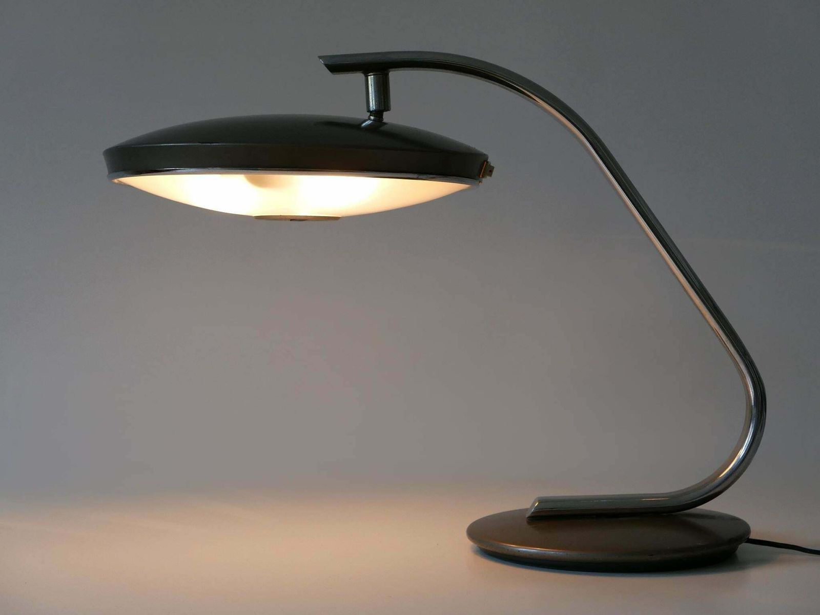 Mid Century Modern Desk Light Or Table Lamp 'Boomerang' By Fase Spain 1960s photo Lighting