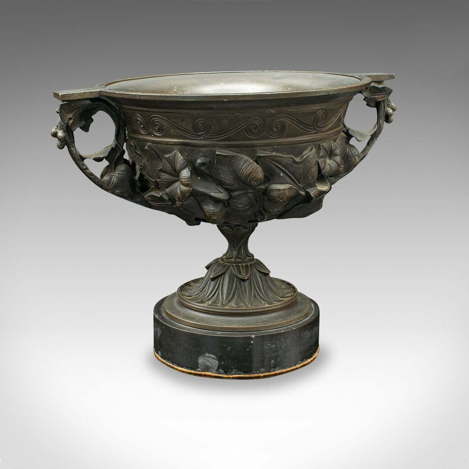 Large Pair Of Antique Drinking Cups, Italian Bronze Grand Tour Goblet, Victorian photo vinterior