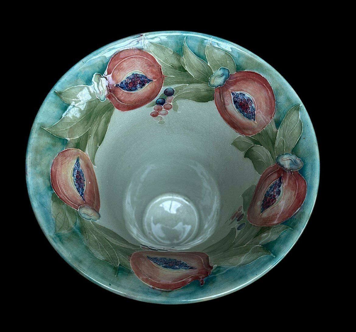 William Moorcroft Vase, 1910s photo vinterior
