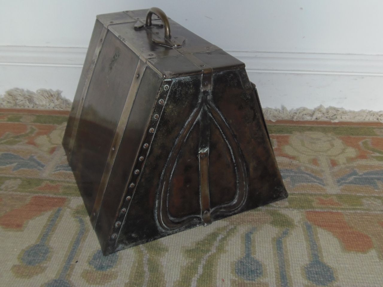 Arts And Crafts Coal Box ., 1900s photo vinterior
