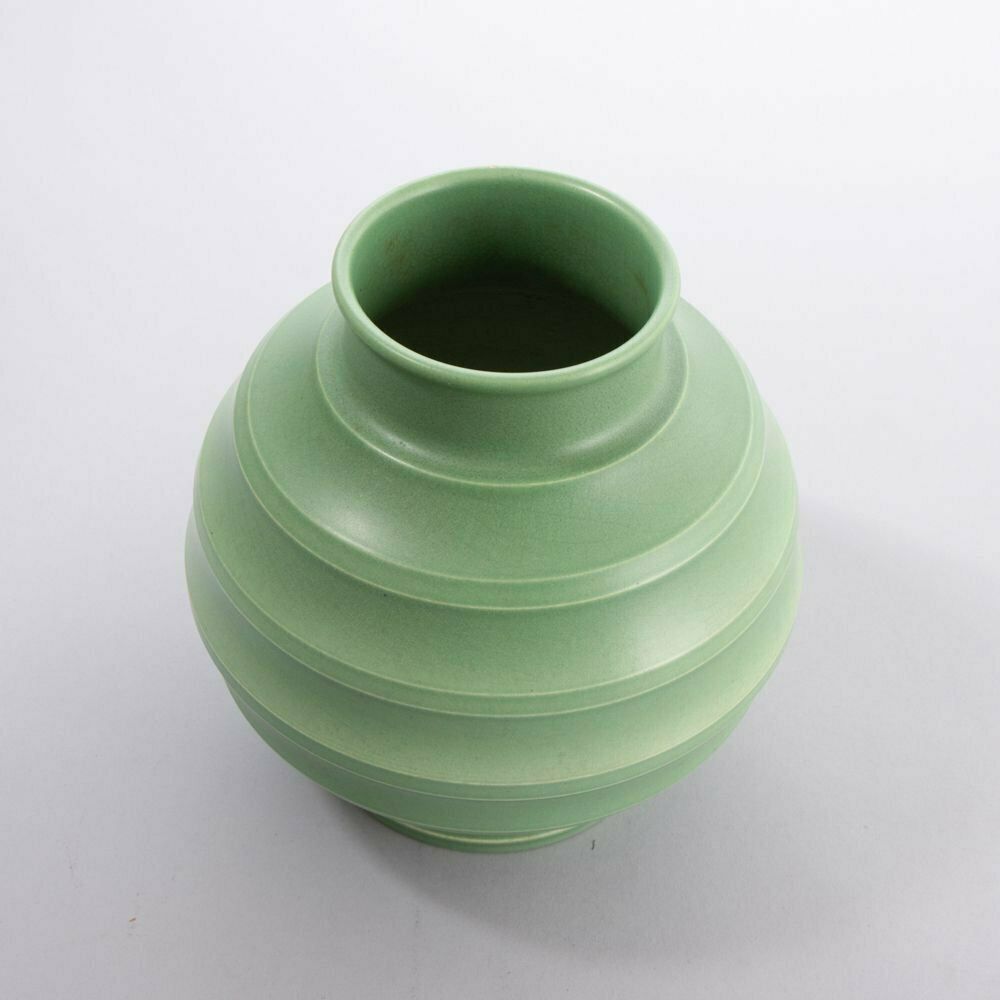 Art Deco Keith Murray For Wedgwood Matt Green Glazed Large Bomb Vase C.1930 photo furniture