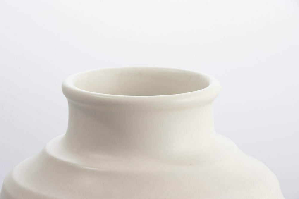 Art Deco Keith Murray For Wedgwood ''Moonstone'' Small Bomb Vase C.1930 photo 660.0