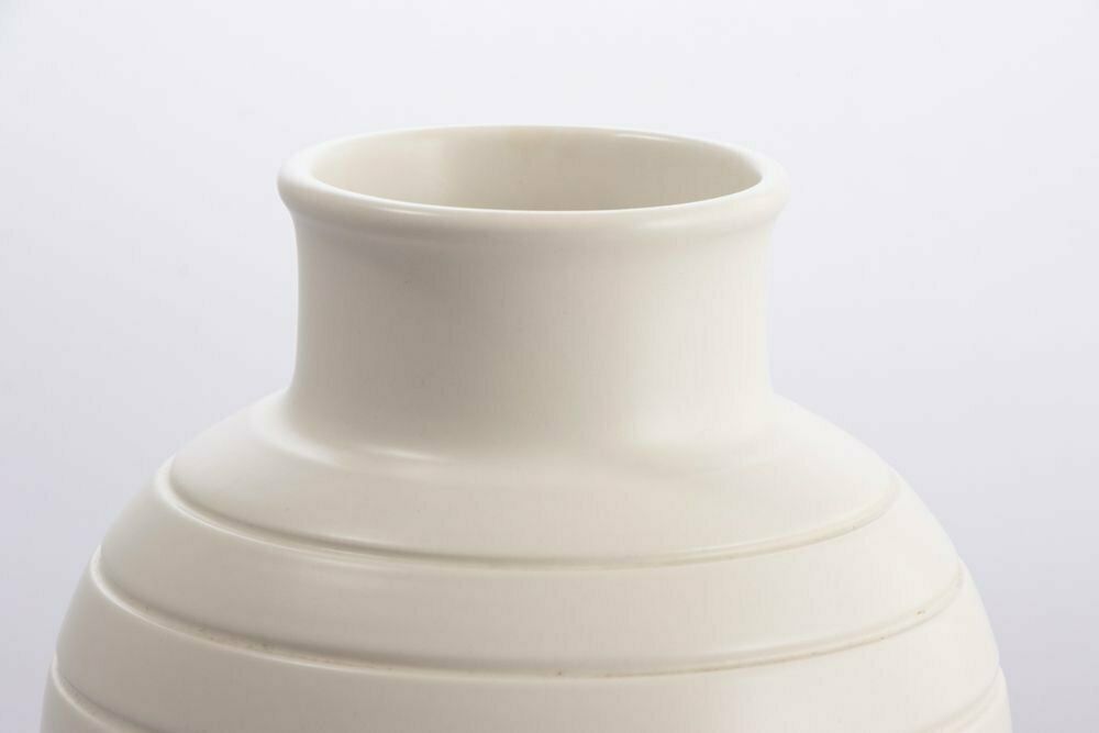 Art Deco Keith Murray For Wedgwood ''Moonstone'' Ovoid Ribbed Vase C.1930 photo for sale