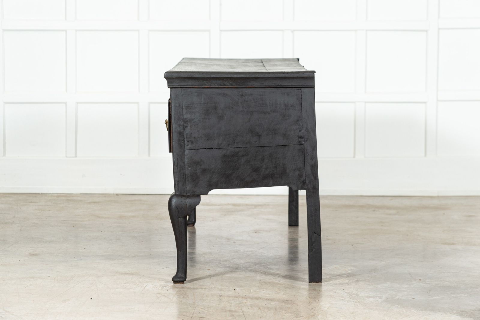 Large 19thc Grain Ebonised English Oak Dresser Base photo vinterior