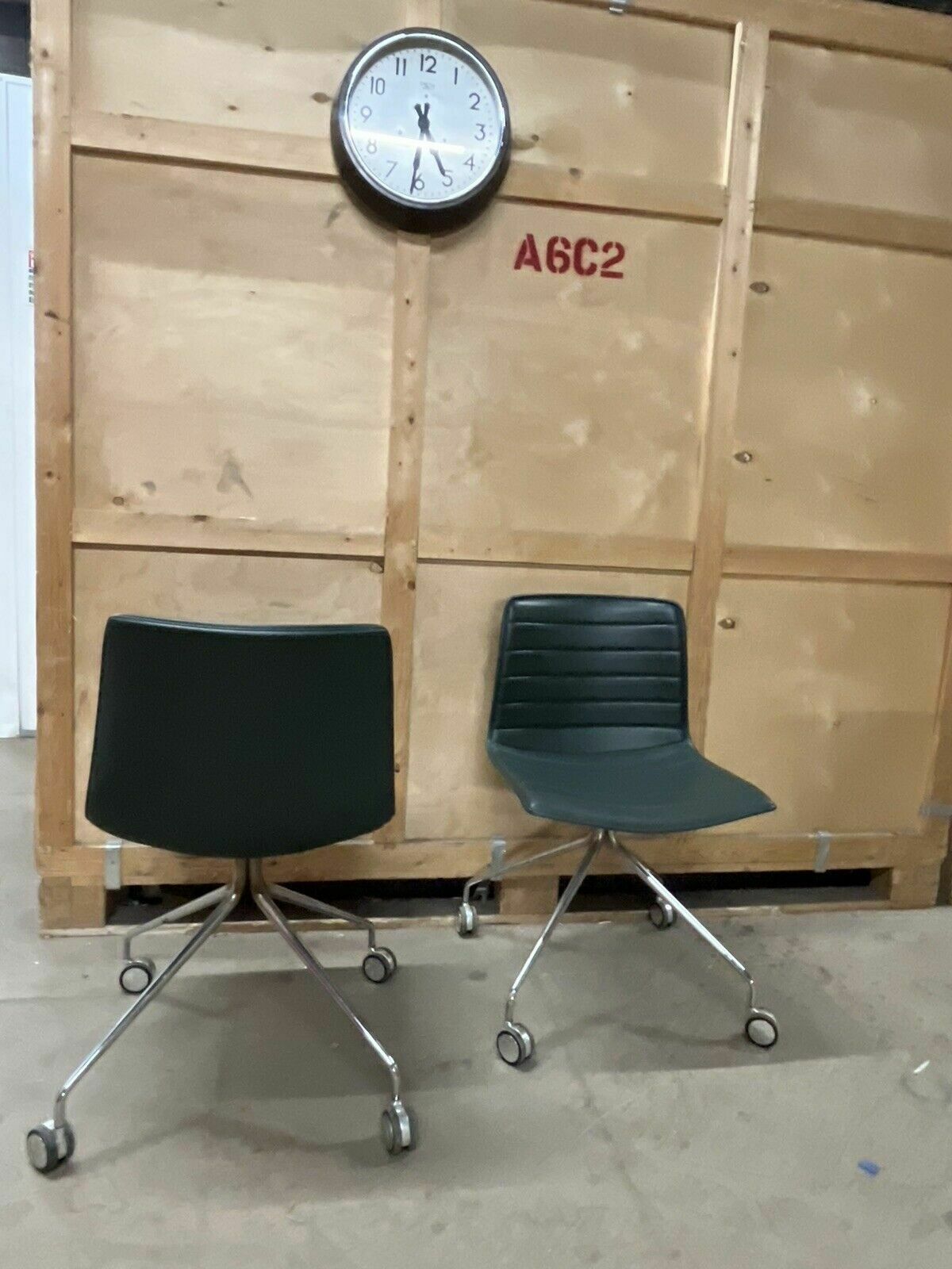 Arper Catifa 46 Studio / Office Chairs Dark Green Leather.      Va photo furniture