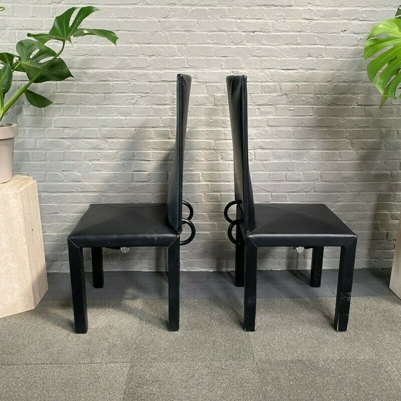 photo buy Paar Zwartleren Arcalla Stoelen Voor B&B Italia Door Paolo Piva, Ca. Jaren 1990