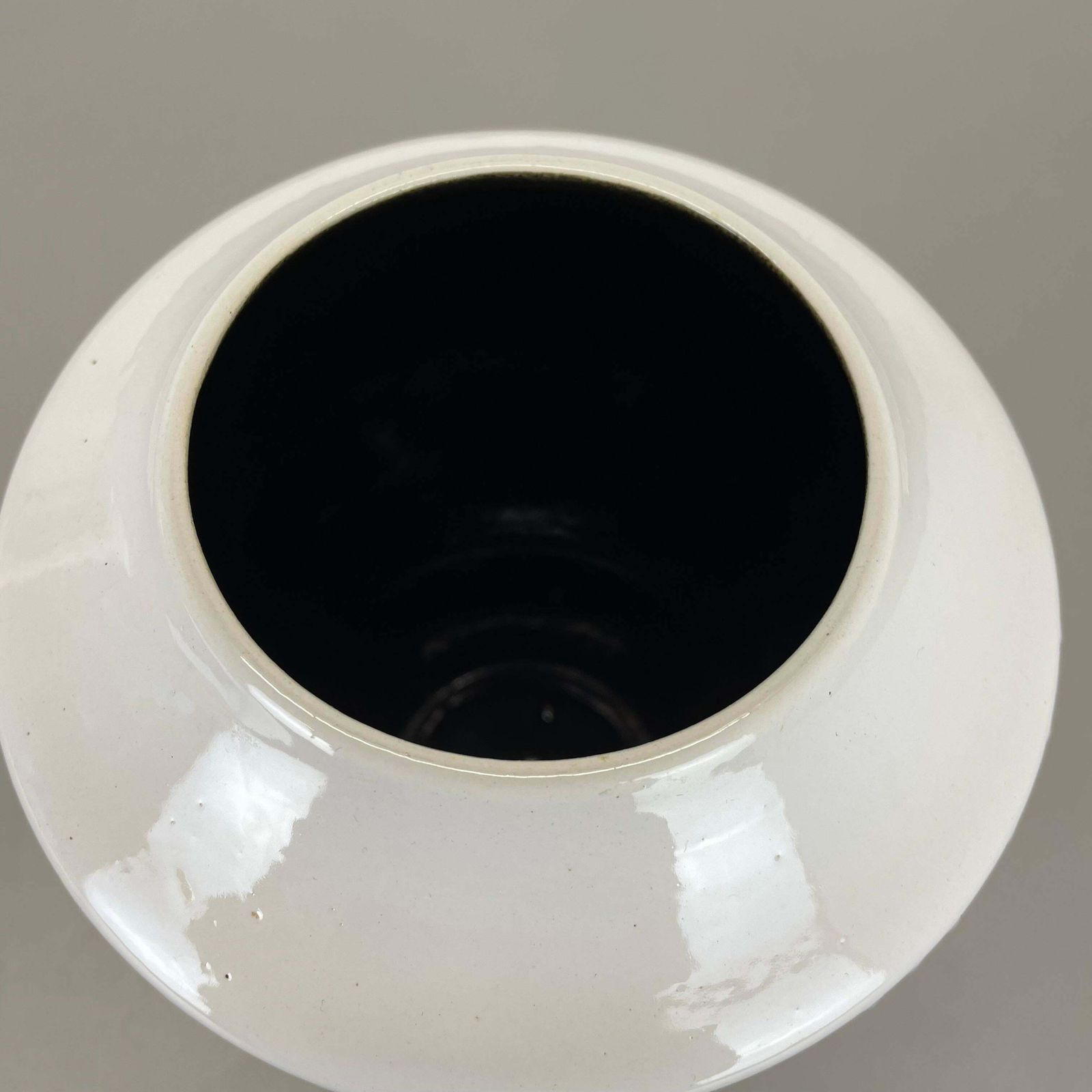 photo furniture Rare White Zig Zag Fat Lava Ceramic Vases By Ilkra Ceramics, Germany 1970s