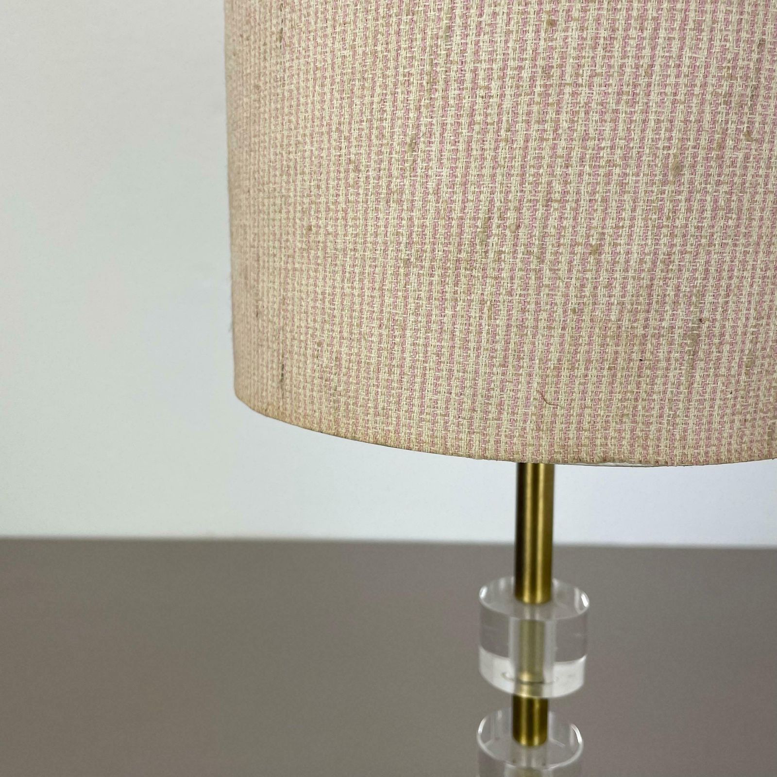 photo vinterior Postmodern Brass And Acryl Glass Cubic Stilnovo Style Table Light, Italy 1970s