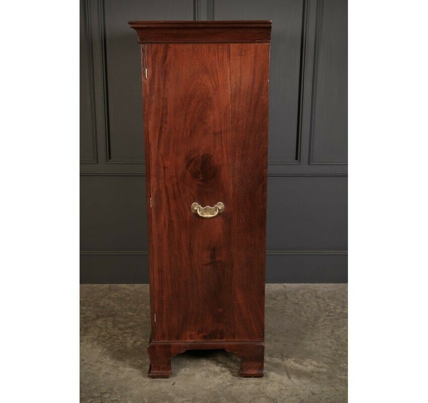 photo vinterior Rare George III Mahogany Apothecary Cabinet
