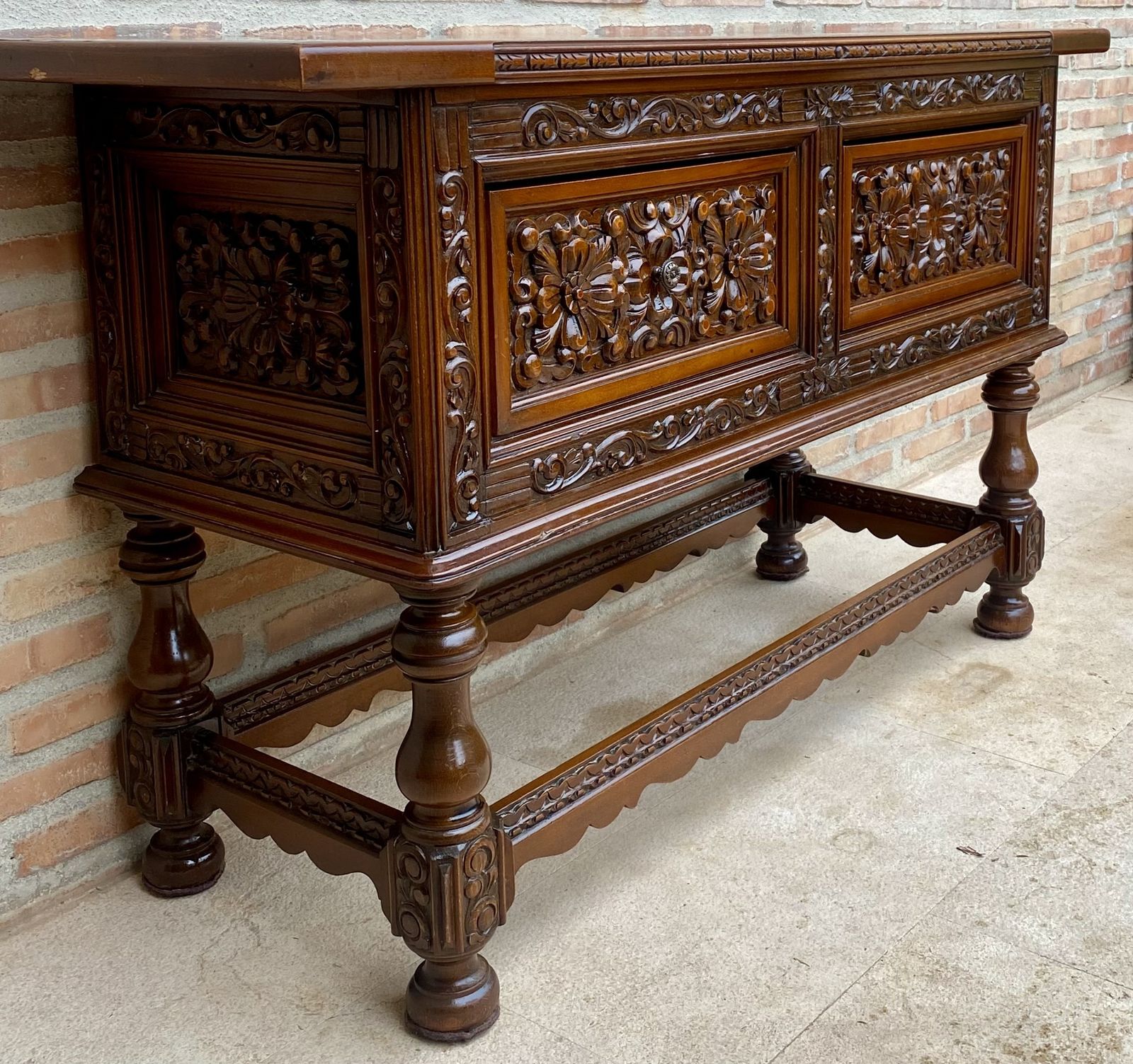 2720.0 Spanish Console With Four Carved Drawers And Original Hardware photo