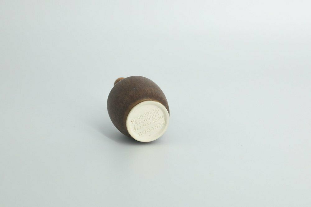photo furniture Kleine Mid Century Scandinavisch Moderne Verzamelbare Bruine Stoneware Vaasjes Van Gunnar Borg Voor Höganäs Ceramics, Jaren 1960, Set Van 4
