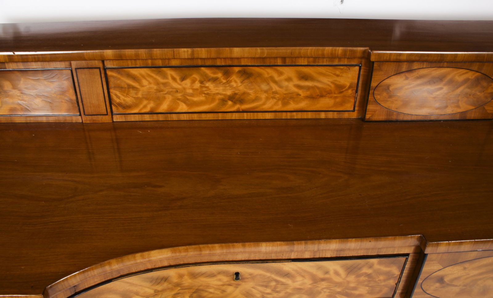 Antique George III Scottish Flame Mahogany Sideboard 19th Century photo vinterior