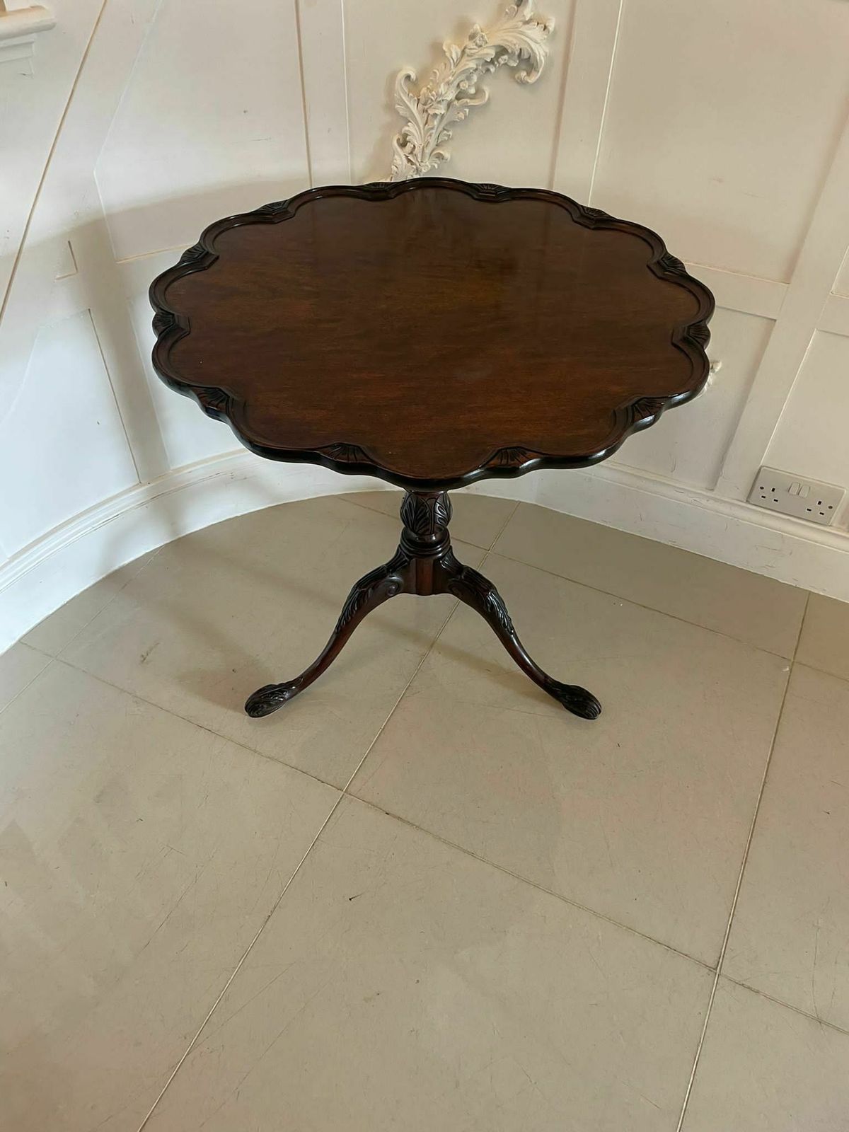 Antique Early 20th Century Quality Carved Mahogany Side Table photo vinterior