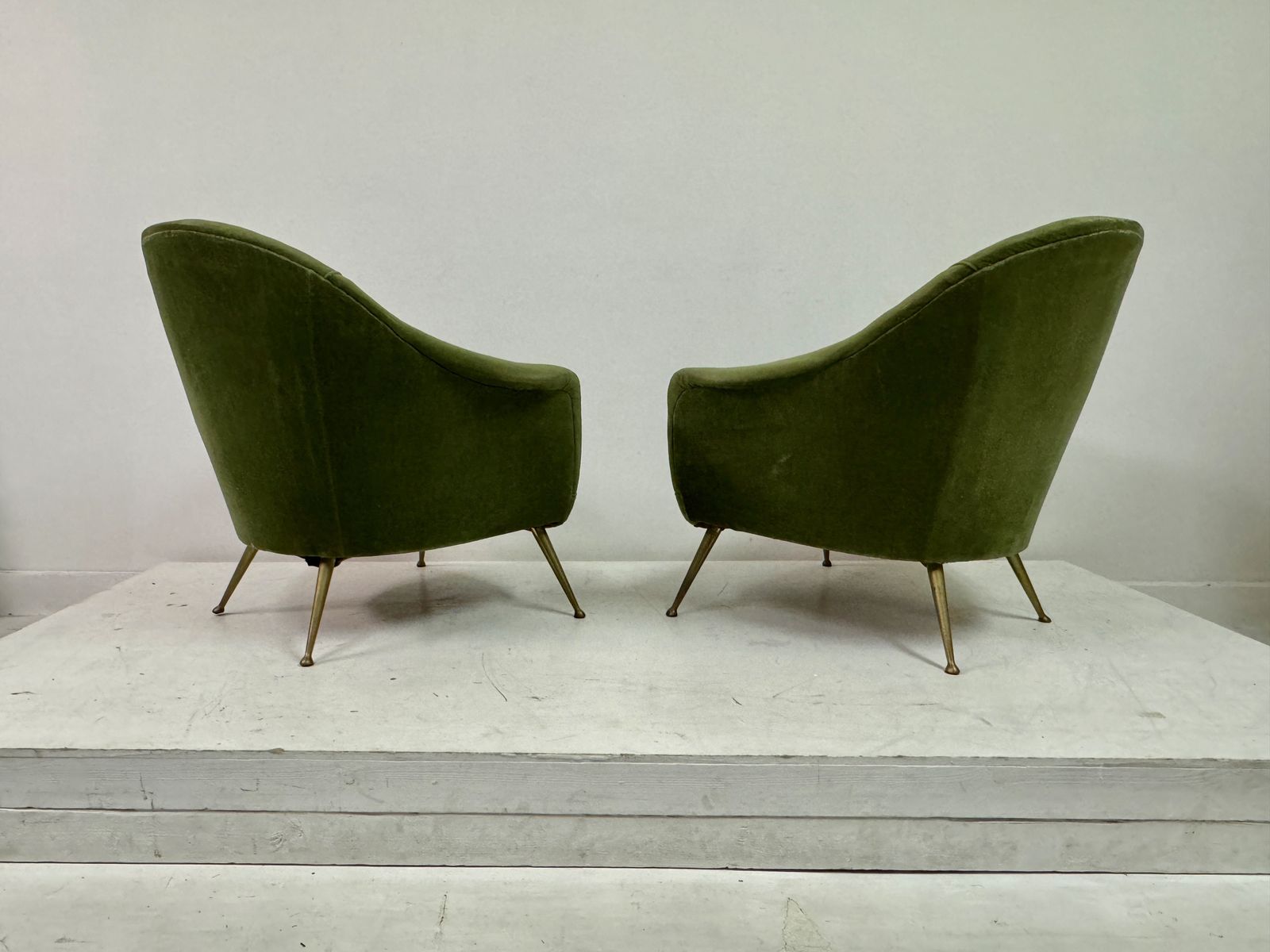 Pair Of 1960s Italian Armchairs photo Furniture