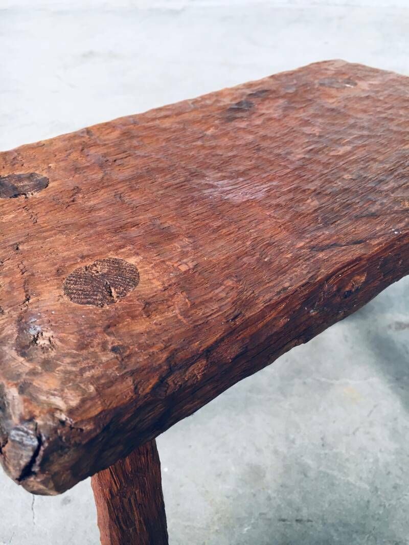 photo vintage Handgesneden Massief Eiken Kruk Of Bijzettafel