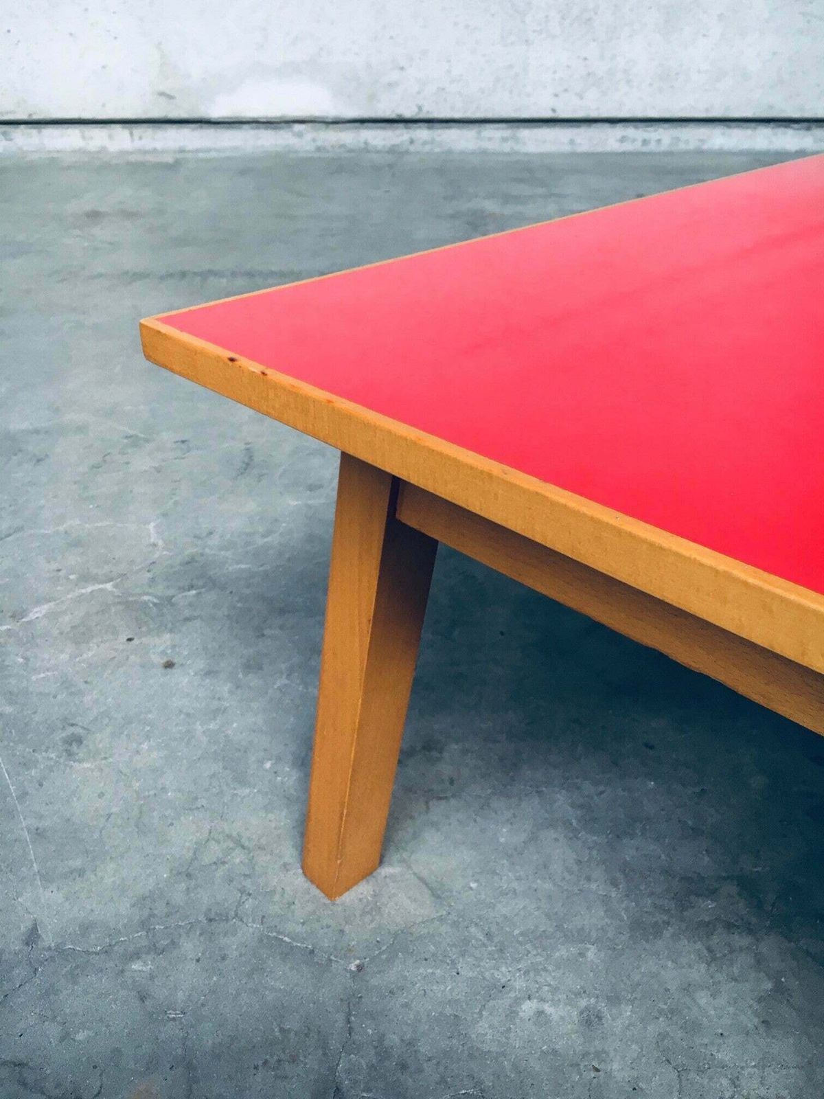 photo vintage Midcentury Design Red Coffee Table, 1950's Belgium