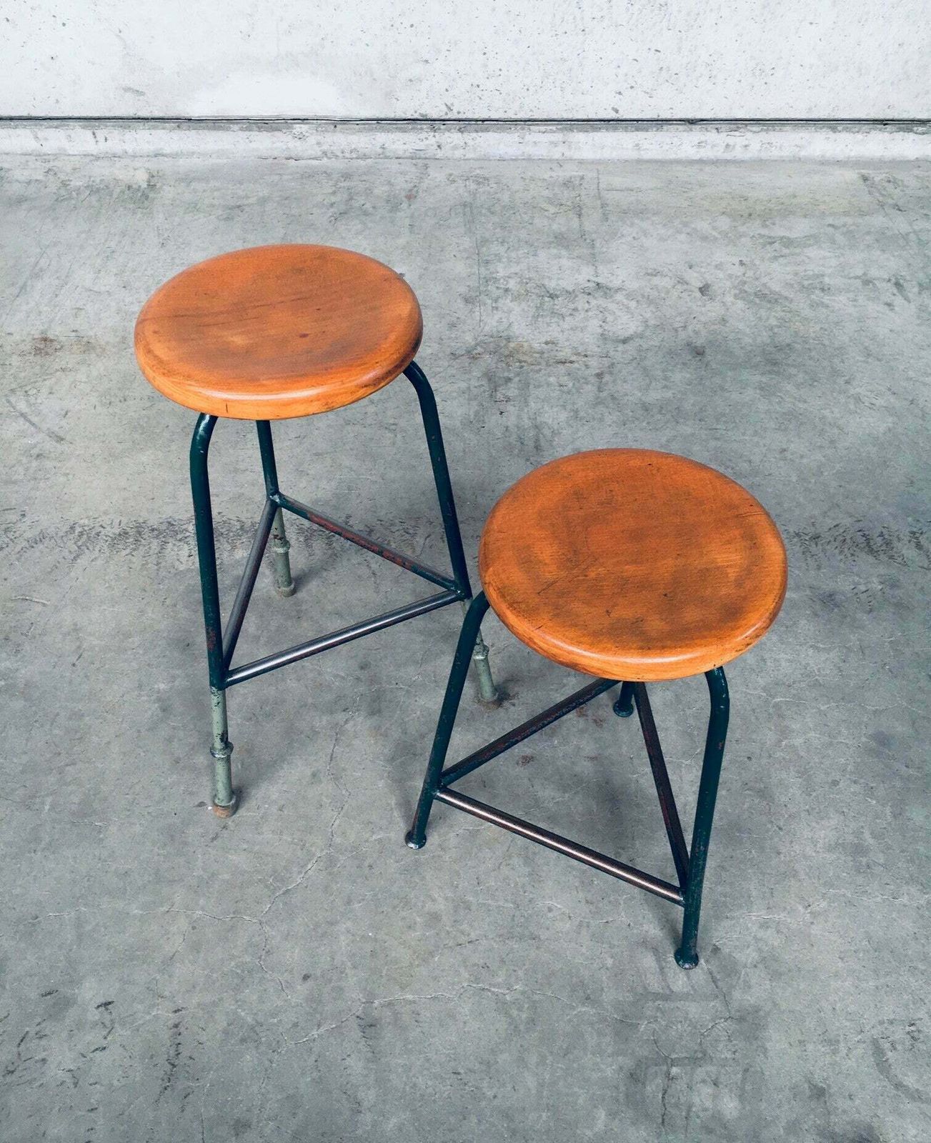 Groene Driepoot Krukkenset, Industrieel Design, België, Ca. Jaren 1950 photo 500.0