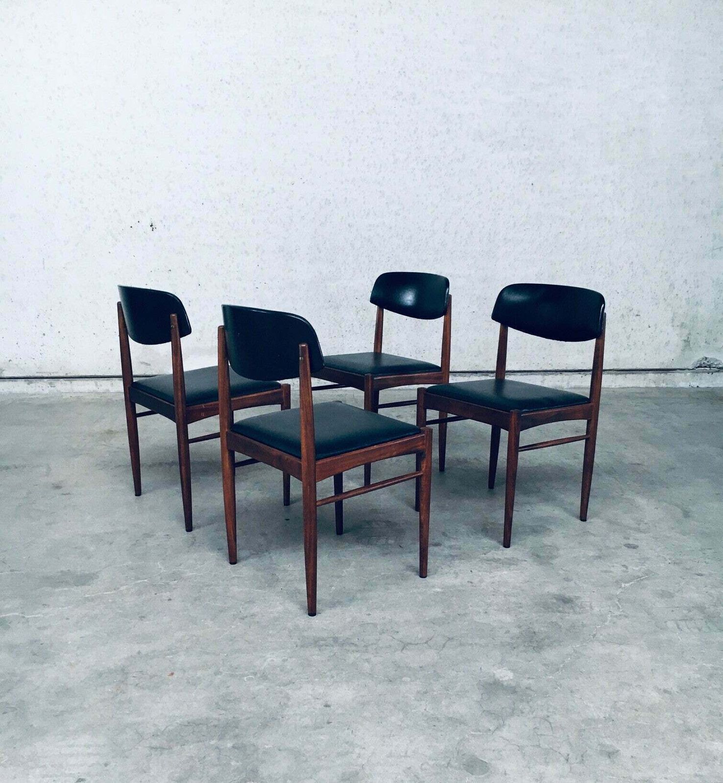 Jaren 1960 Mid Century Dutch Design Eetkamerstoelen photo Meubels