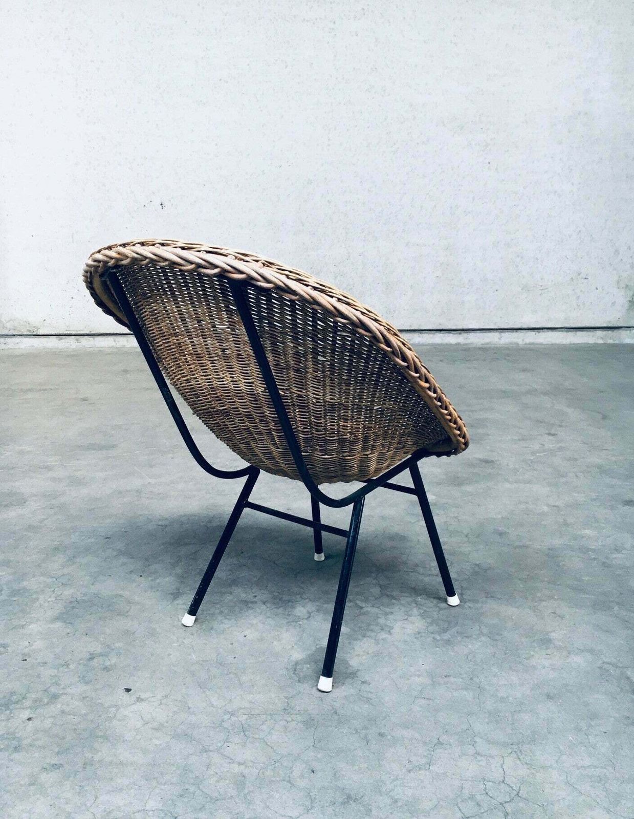 Rieten Loungestoel In De Stijl Van Dirk Van Sliedregt Voor Rohé Noordwolde, Nederland, Ca. Jaren 1960 photo vintage