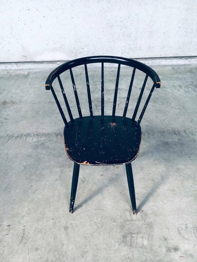 Furniture Midcentury Scandinavian Design Curved Spindle Back Side Chair, 1960's Denmark photo