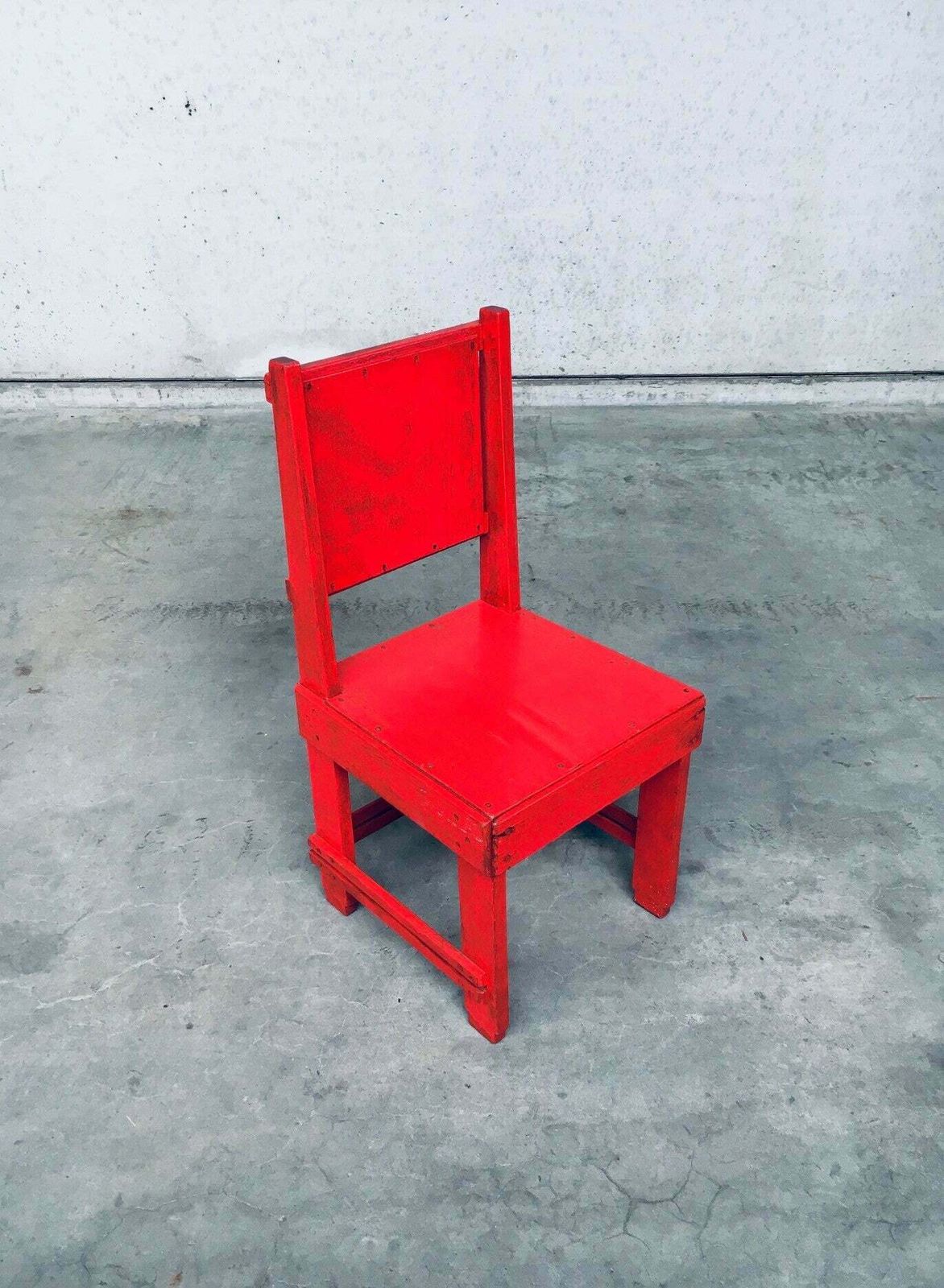 De Stijl Beweging Ontwerp Rode Stoel, Toegeschreven Aan Jan Wils, Jaren 1920, Nederland photo for sale