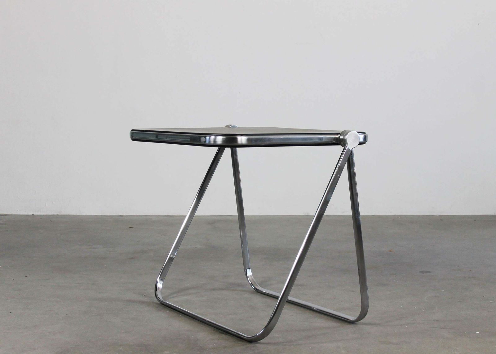 Giancarlo Piretti Platone Folding Table In Steel And Black Polyurethane 1970s photo for sale