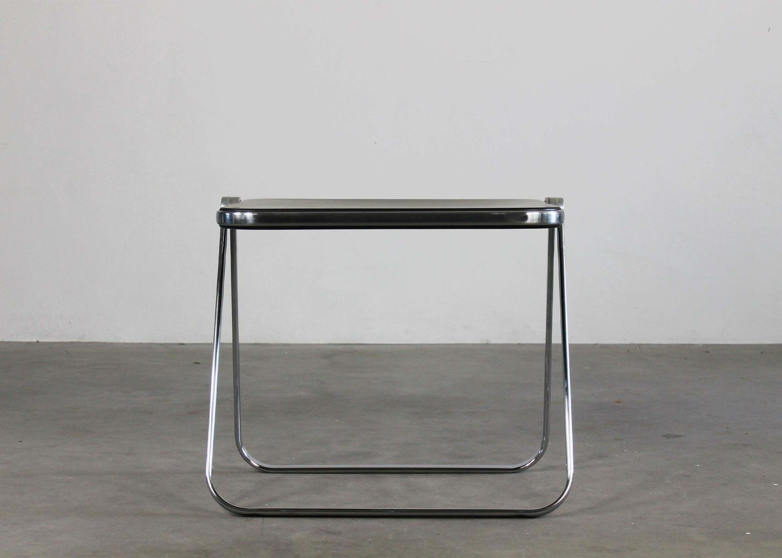 Giancarlo Piretti Platone Folding Table In Steel And Black Polyurethane 1970s photo 1644.0