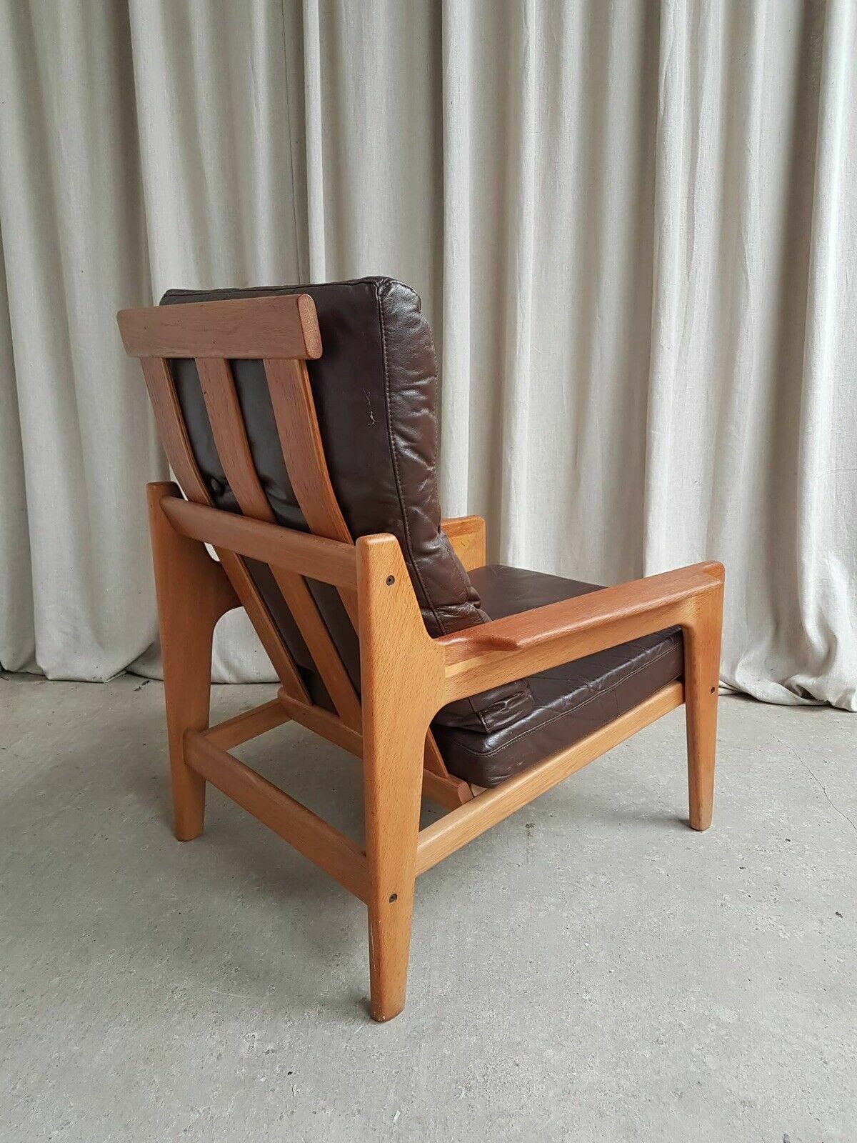 Vtg Mid Century Danish Oak Leather Lounge Arm Chair By Komfort Scandi photo vinterior