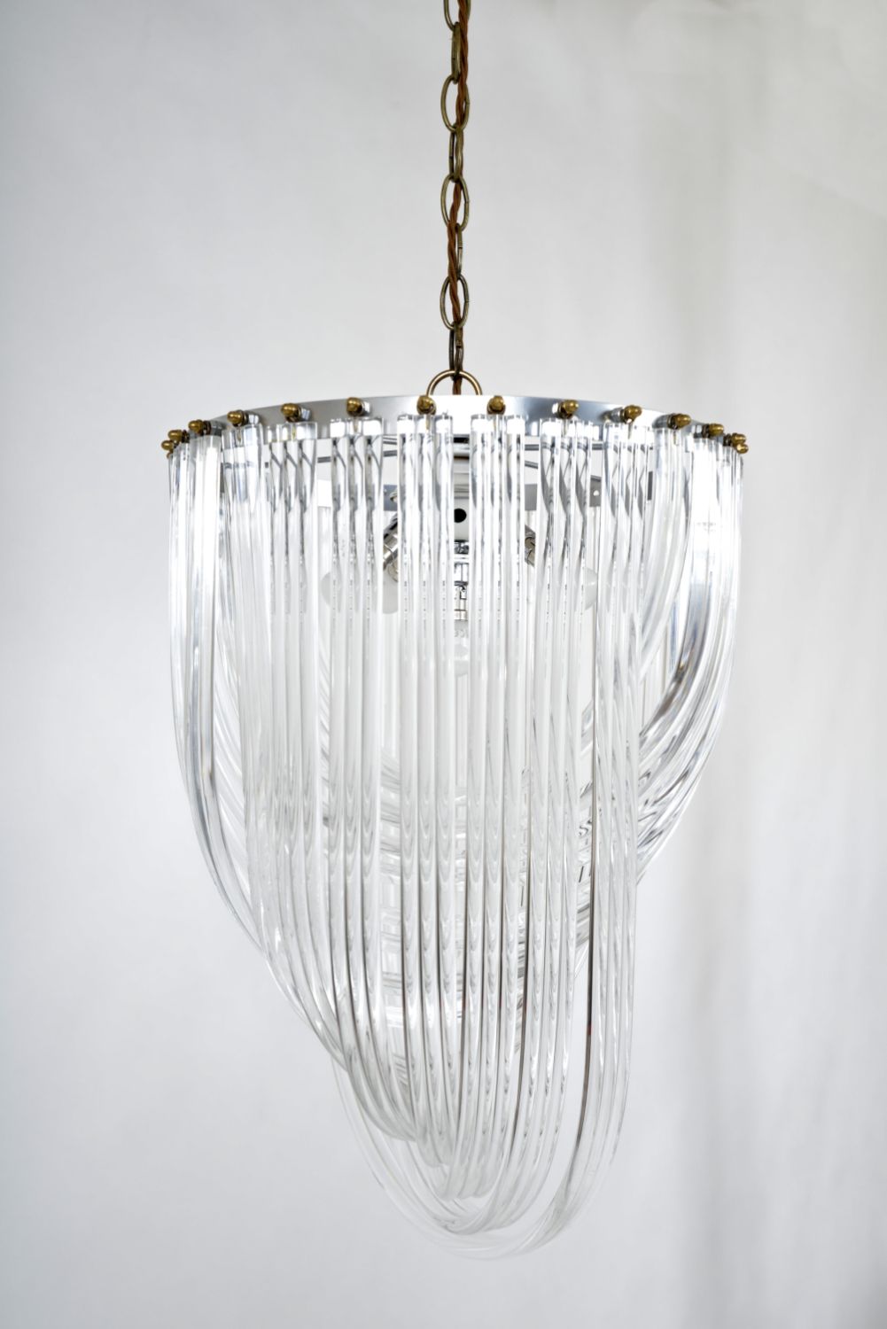 Large 1970s American Lucite Acrylic Ribbon And Brass Chandelier Hollywood Regency photo for sale