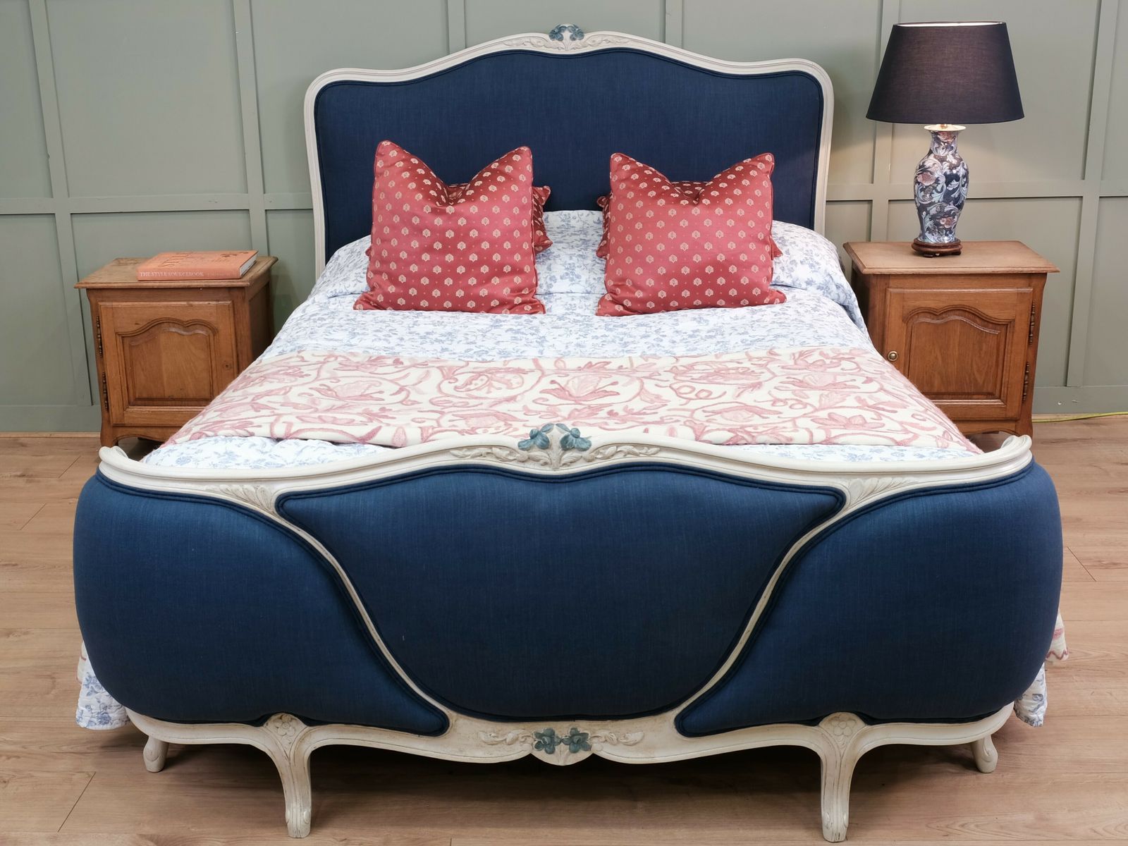 French Antique Kingsize 5' / 150cm) Upholstered Bed & Mattress photo 2530.0