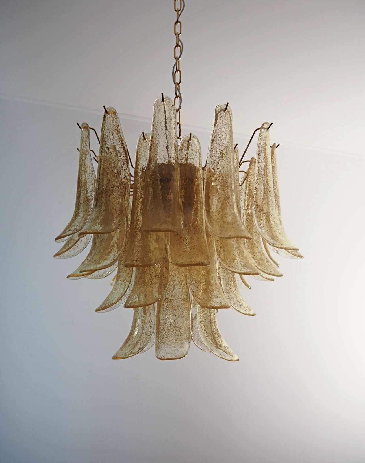 Italian Vintage Murano Chandelier   Mazzega   36 Gold Glass Petals photo furniture