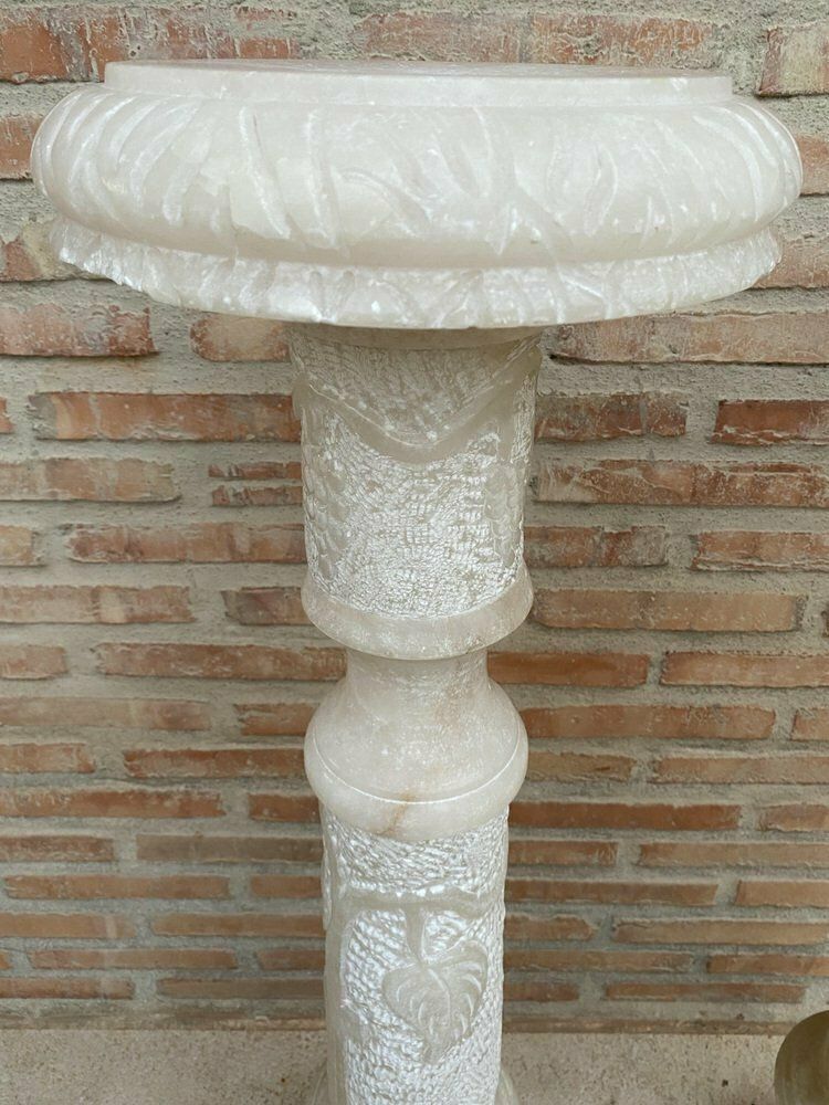 Italiaanse Empire Gebeeldhouwde Carrara Marmeren Voetstukken, Jaren 1890, Set Van 2 photo vintage