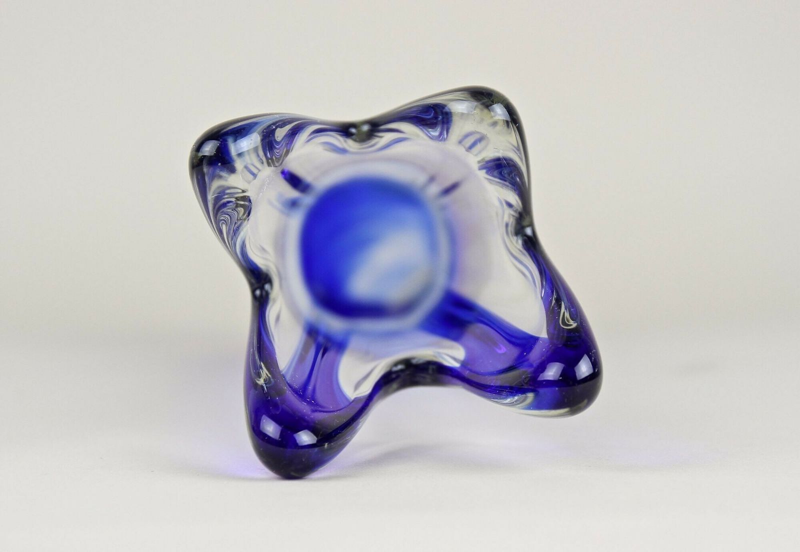 photo vintage Blue/ Clear Murano Glass Vase, Late Mid Century   Italy Ca. 1960/70