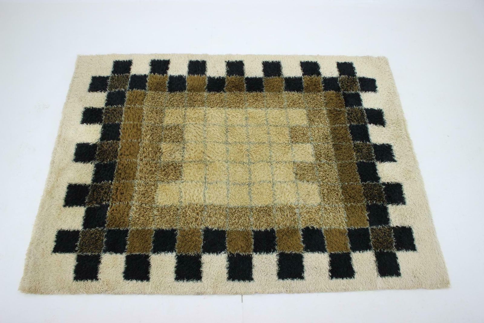 1960s Abstract Wool Carpet By Hojer Eksport Wilton, Denmark photo furniture