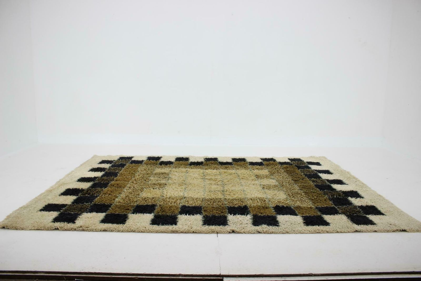 1960s Abstract Wool Carpet By Hojer Eksport Wilton, Denmark photo Textiles