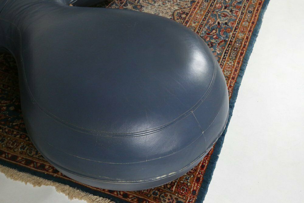 2570.0 Leather Pouf By Lowie Vermeersch For Durlet, 1999 photo