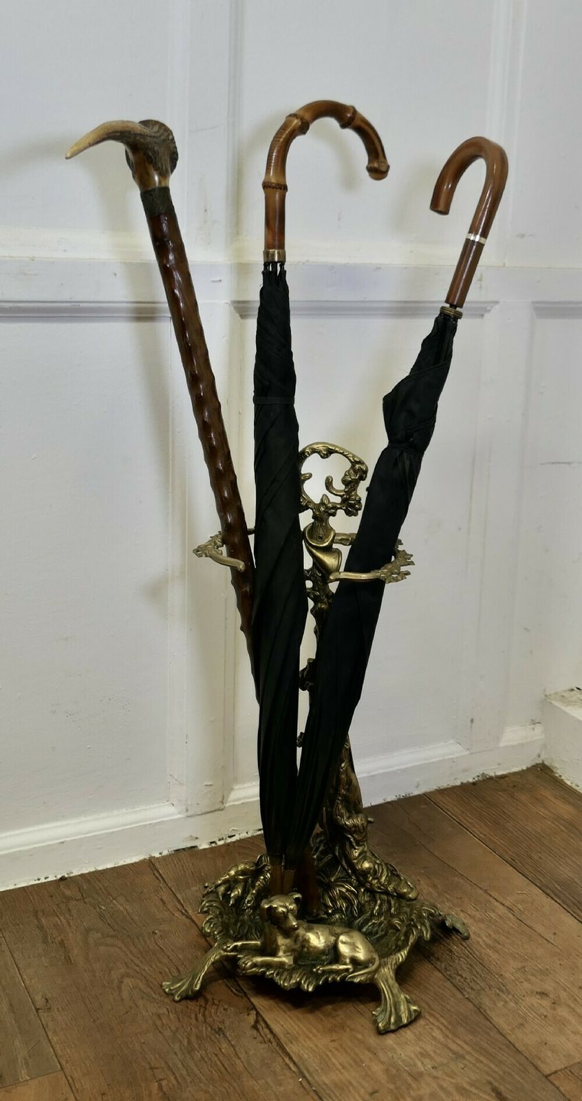 French Hunting Theme (Chasse) Brass Stick Stand photo vinterior