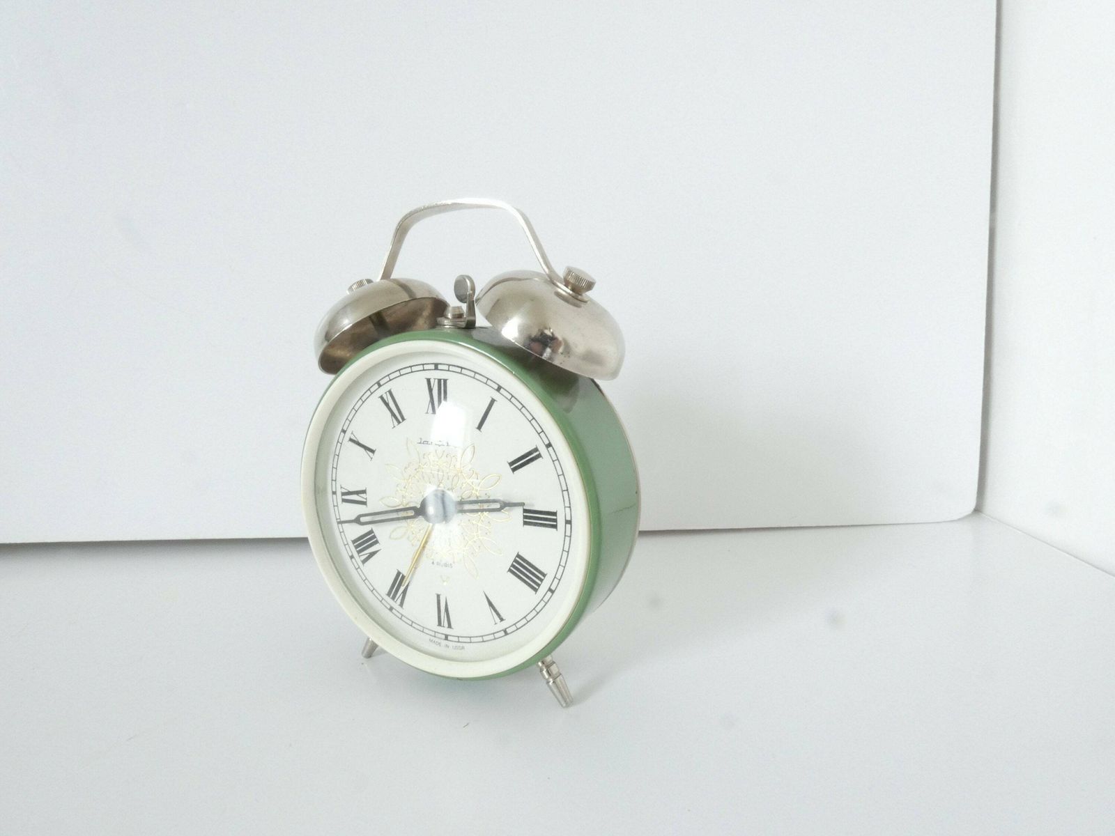 Russian Vintage Green Pastel Jantaz Clock. Vintage 1960. Metal Alarm Clock. Loft Deco. Desk Accessory. Clock 60s photo furniture