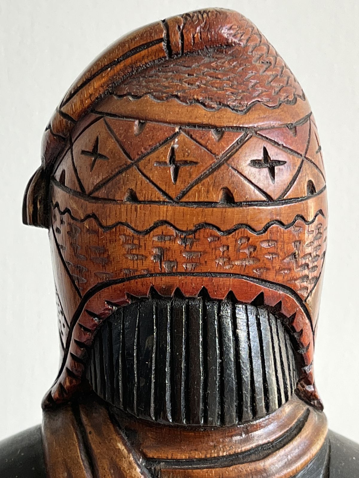 South American Sculptured Wooden Figures By Juan Carlos Ramírez photo vinterior
