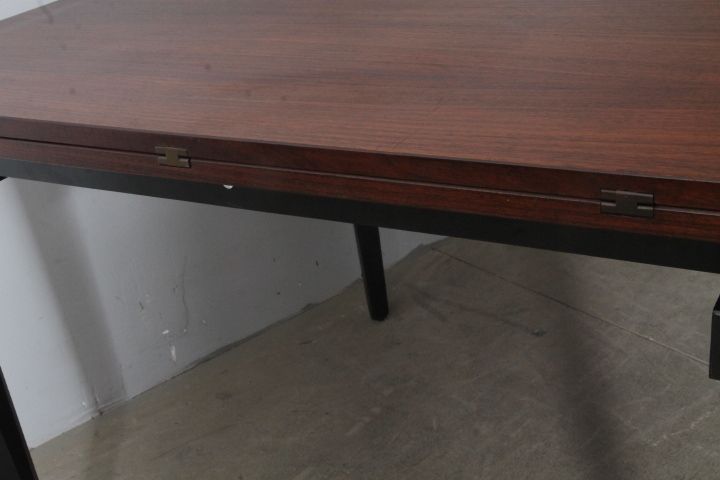 photo for sale Extendable Table Of Modern 60s In Rosewood. Black Lacquered Legs. Design. Restored Size Extendable To 190