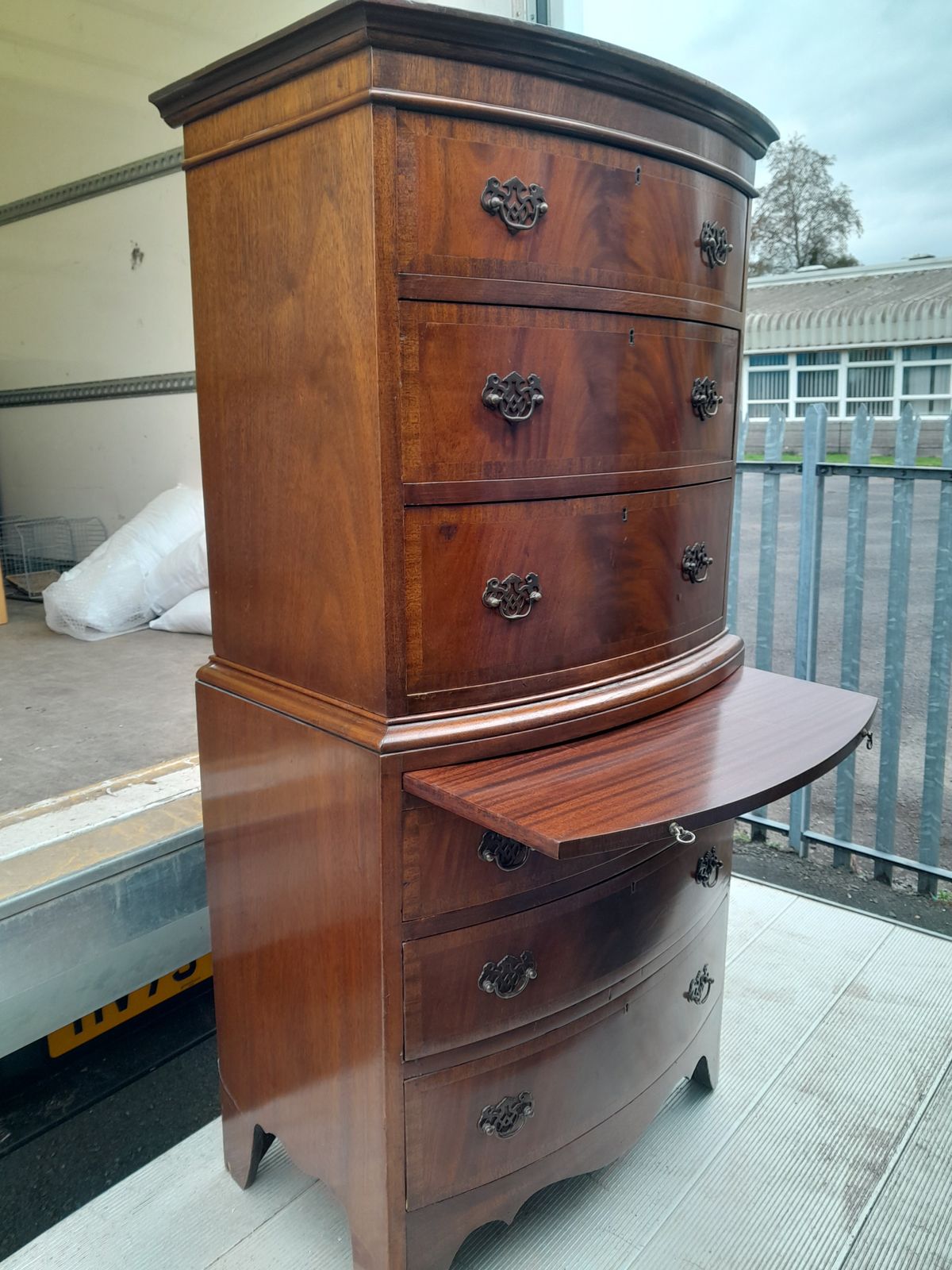 18th Century Bow Fronted Mahogany 6 Chest Drawers Tallboy photo 1500.0