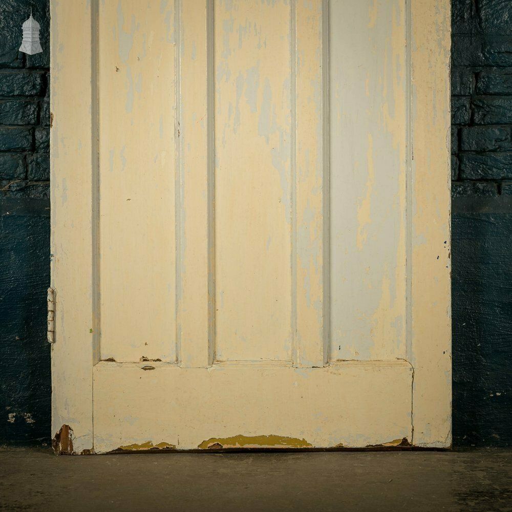 Pine Panelled Door, Moulded 4 Panel White Painted Door photo Home Fixtures