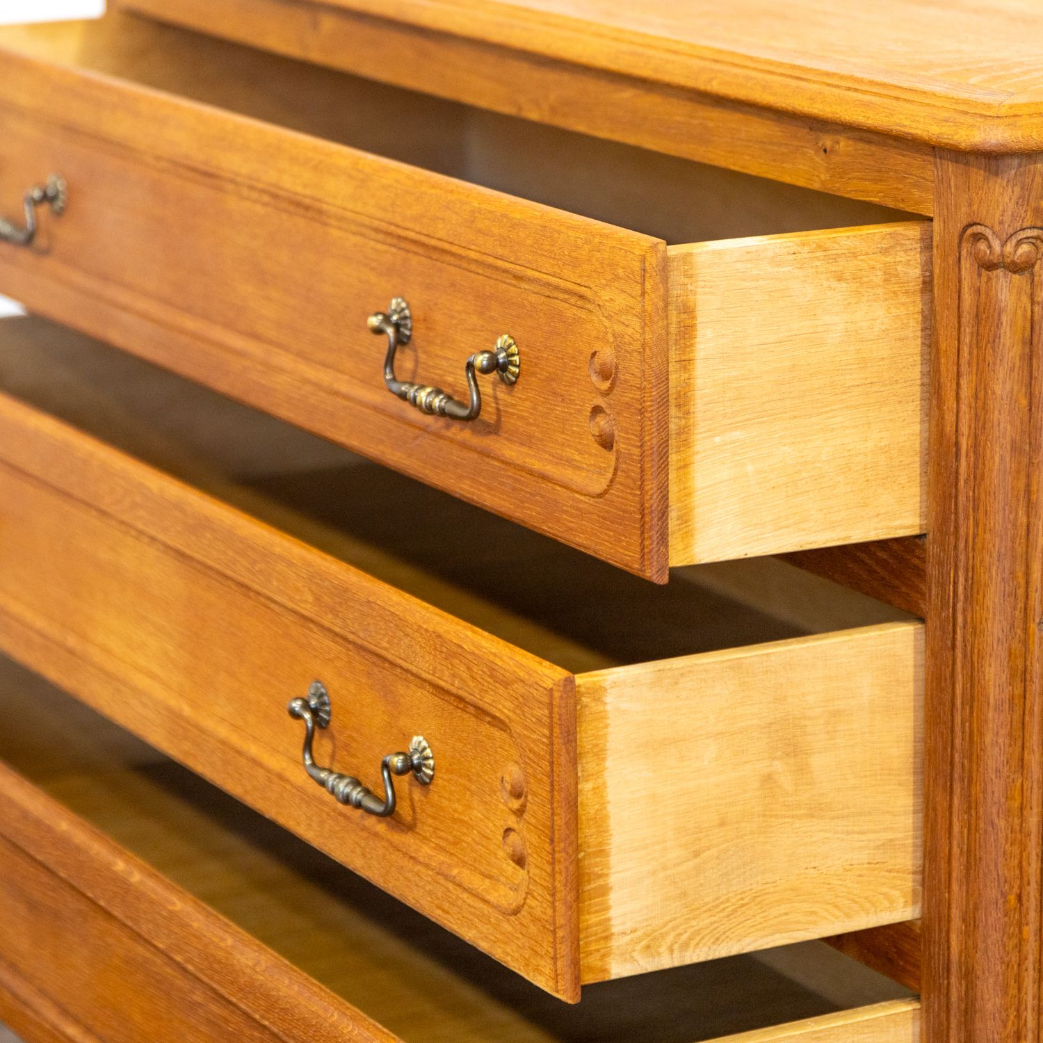 Chest Of Reclaimed French Drawers photo vinterior