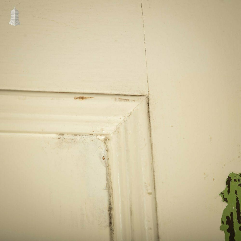Pine Panelled Door, Moulded 4 Panel, White And Green Distressed Paint Finish photo vinterior