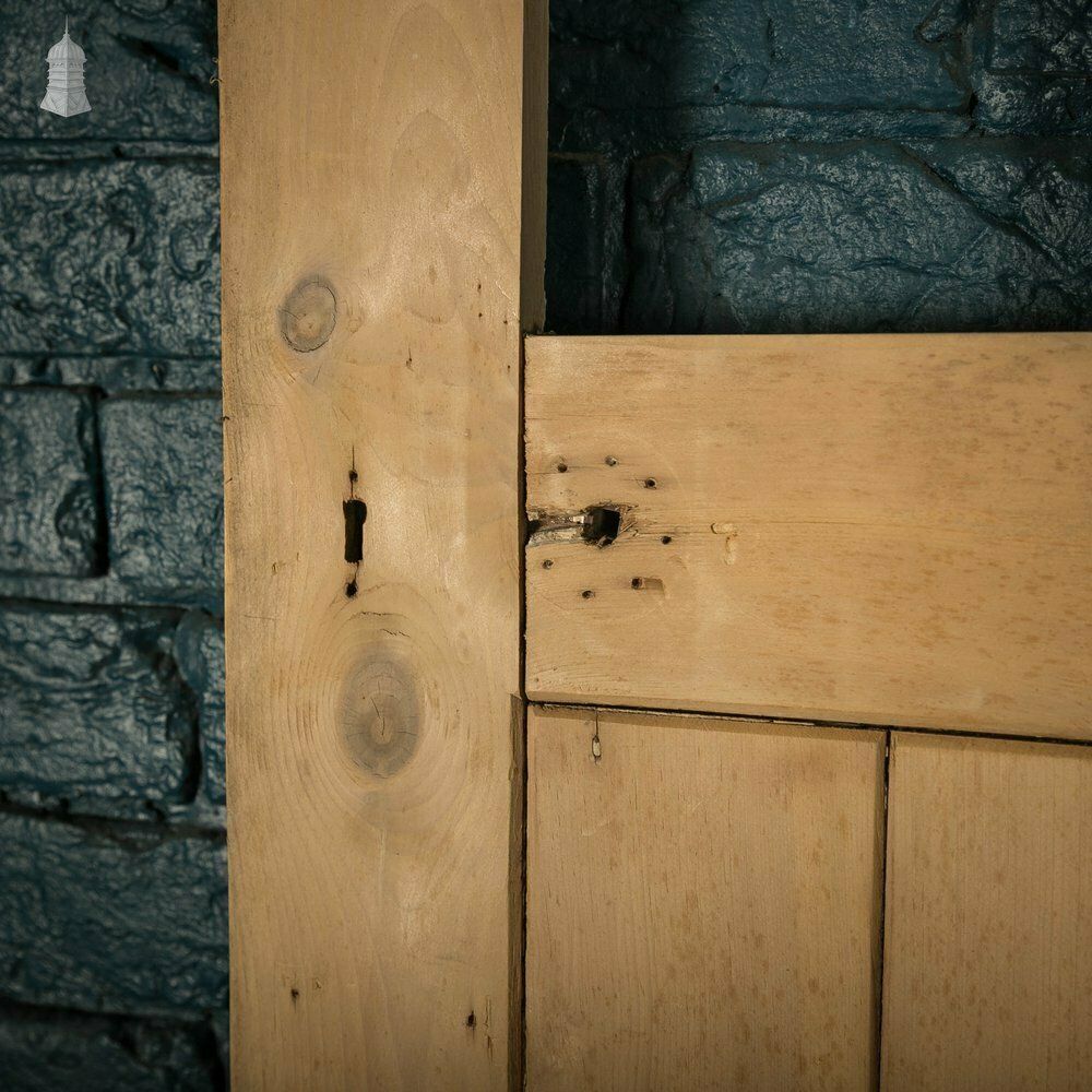 photo vinterior Glazed Pine Door, Edwardian Framed Plank And Ledge