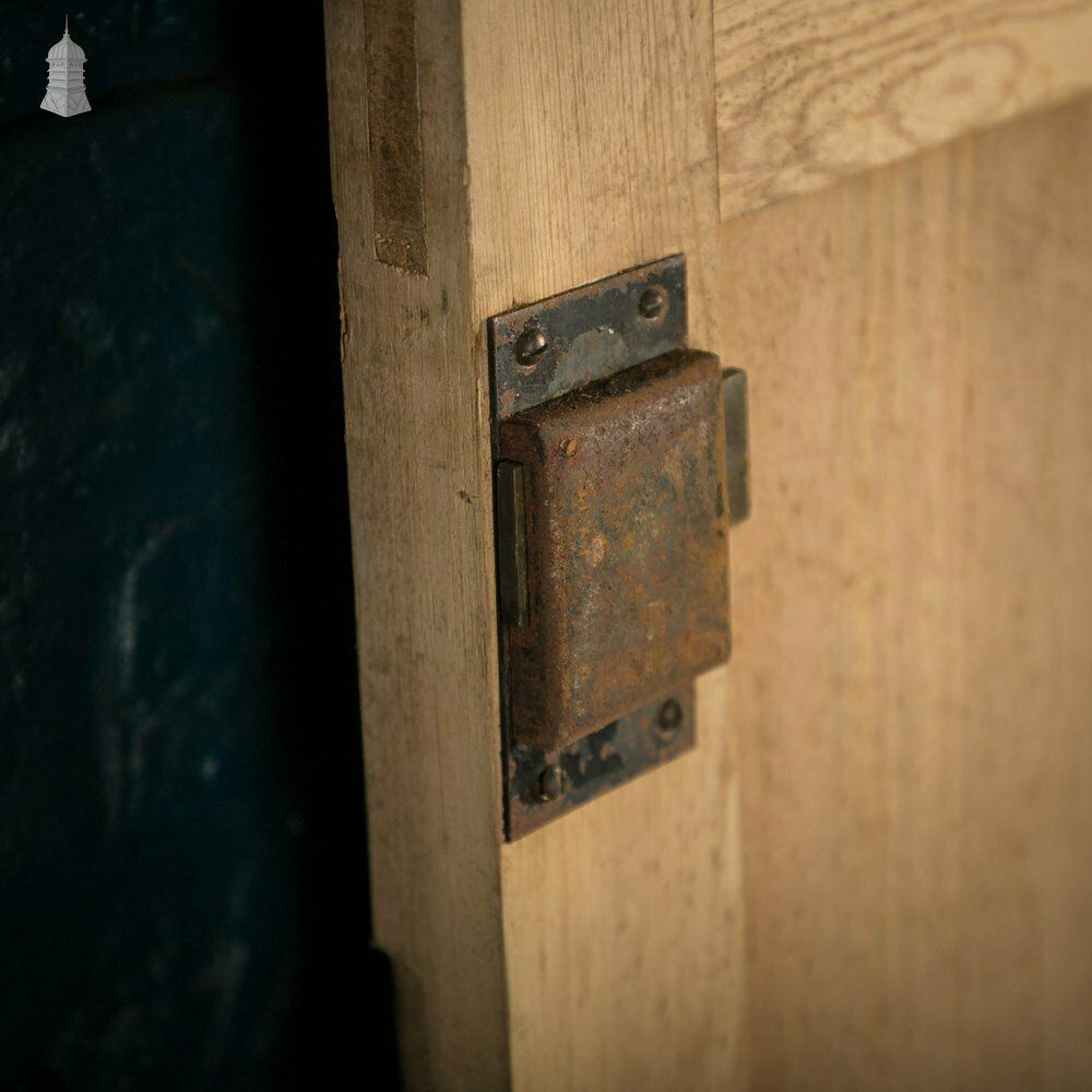 240.0 Victorian Paneled Door, 8 Panel photo
