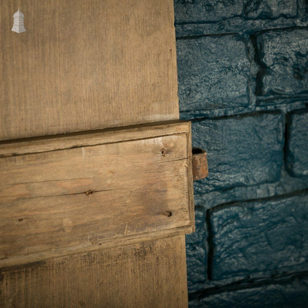 690.0 Plank And Ledge Door, 17th C Two Plank Pine Cottage Door photo