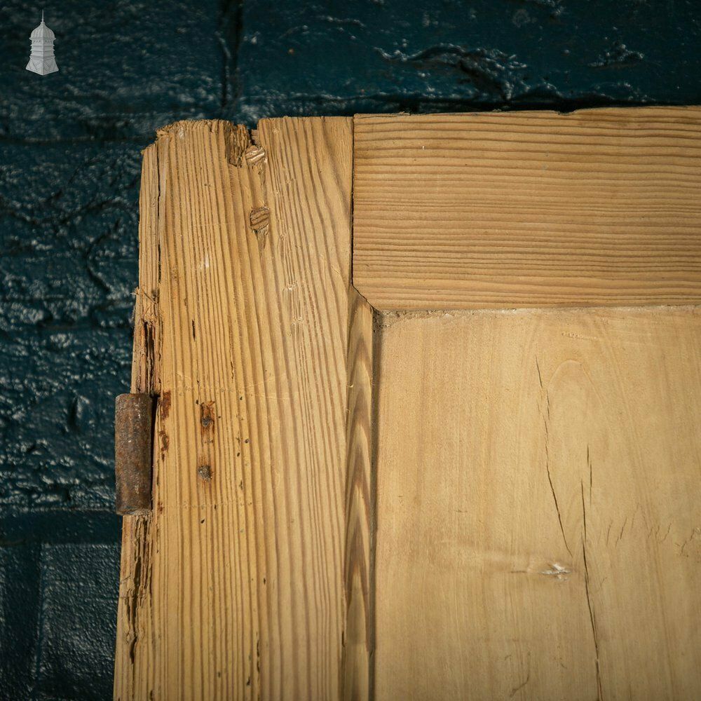 photo vintage Pine Paneled Door, French 3 Panel Victorian