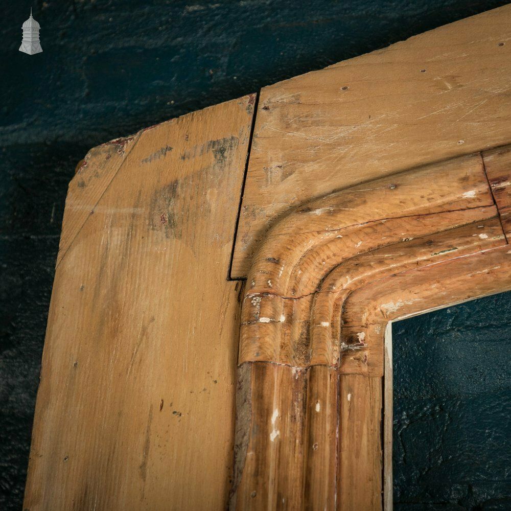 photo vinterior Victorian Arched Door, Gothic Revival Style